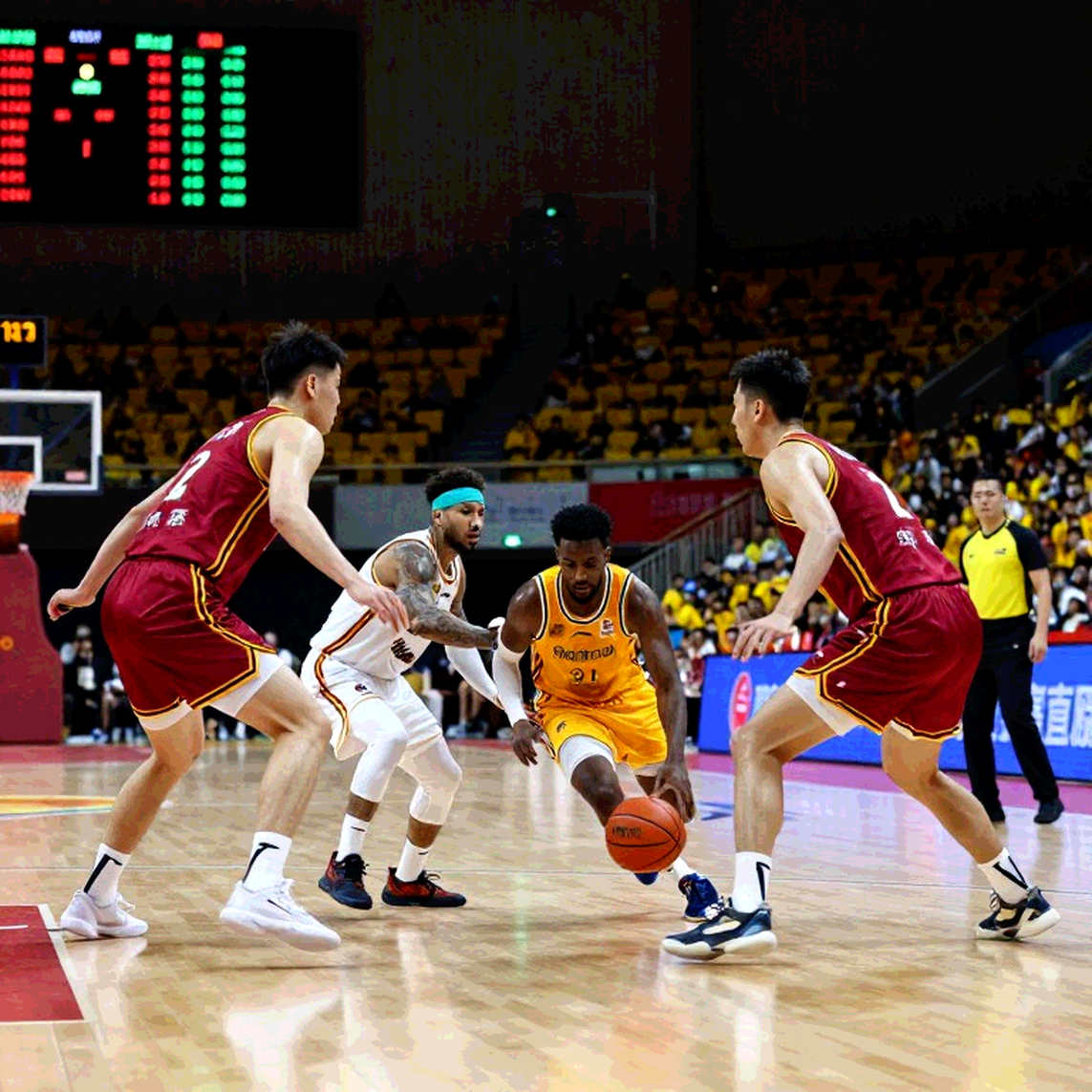 Olympiacos: Nikola Milutinov vắng mặt trong danh sách sáu cầu thủ ngoại ở trận chung kết Siêu Cúp Hy Lạp