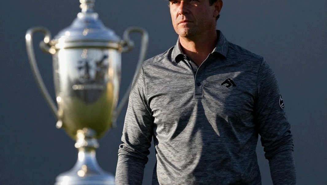 Davis Lamb lấy tấm thẻ PGA Tour cuối cùng: hố 18, cú hack-out và một phép tính bị lệch