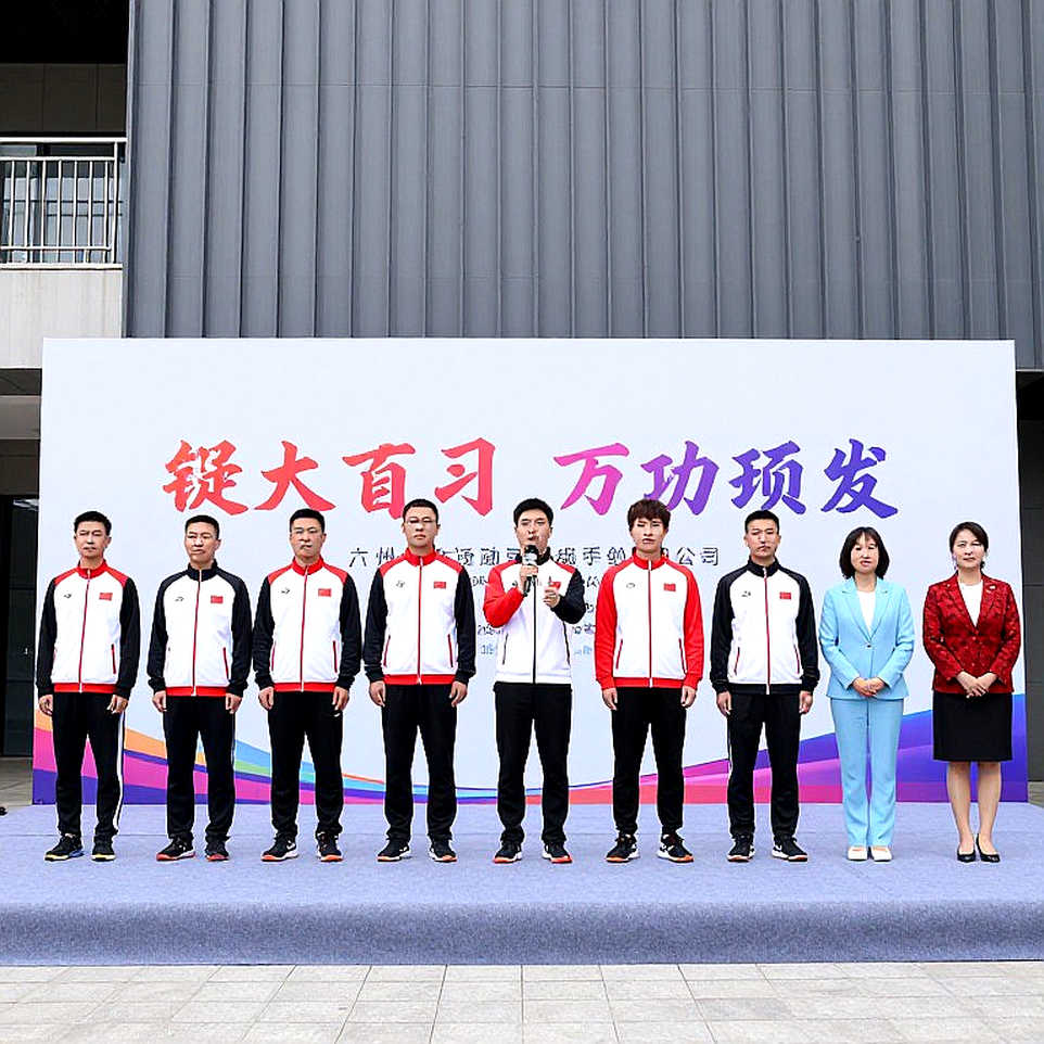 Cầu lông Việt Nam và bài toán hiệp ba: Đọc lại khoảng cách bằng dữ liệu