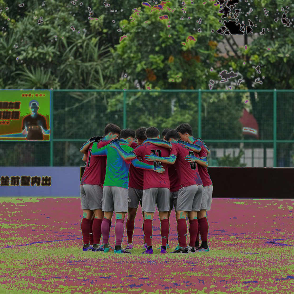 V.League từ mép sân tập: khi tiền đạo ngoại gánh cả bản sắc chiến thuật