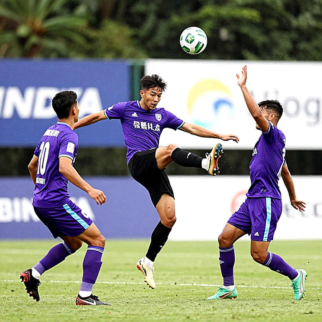 V-League: Bạo lực trên sân bắt đầu từ ghế huấn luyện trẻ V-League: Bạo lực trên sân bắt đầu từ ghế huấn luyện trẻ