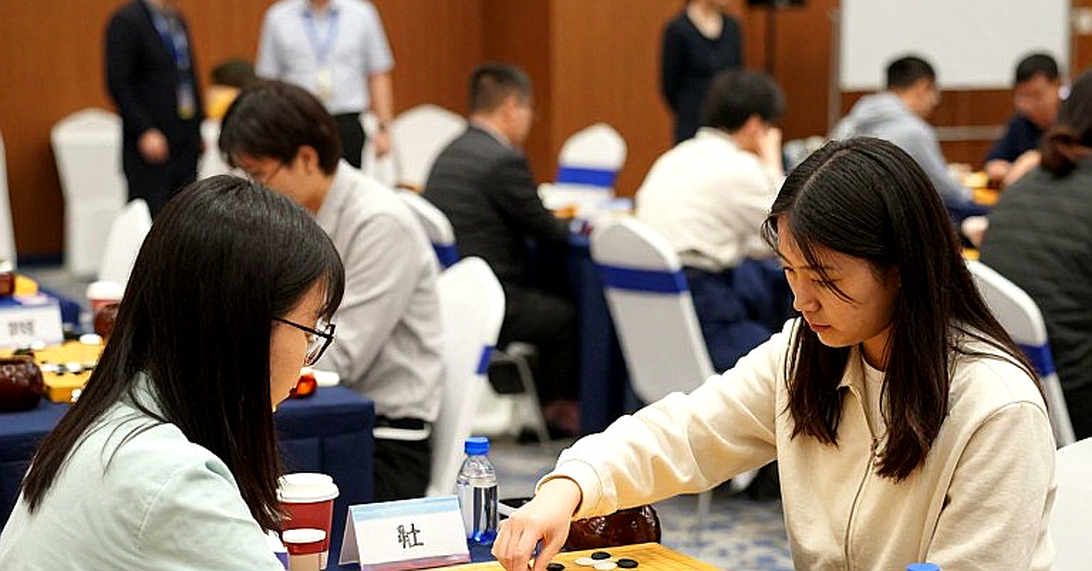 The 60-Minute Scandinavian Defense: Carlsen as an Anchor and the Missing Data The 60-Minute Scandinavian Defense: Carlsen as an Anchor and the Missing Data