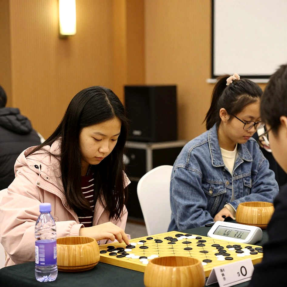 The 60-Minute Scandinavian Defense: Carlsen as an Anchor and the Missing Data The 60-Minute Scandinavian Defense: Carlsen as an Anchor and the Missing Data