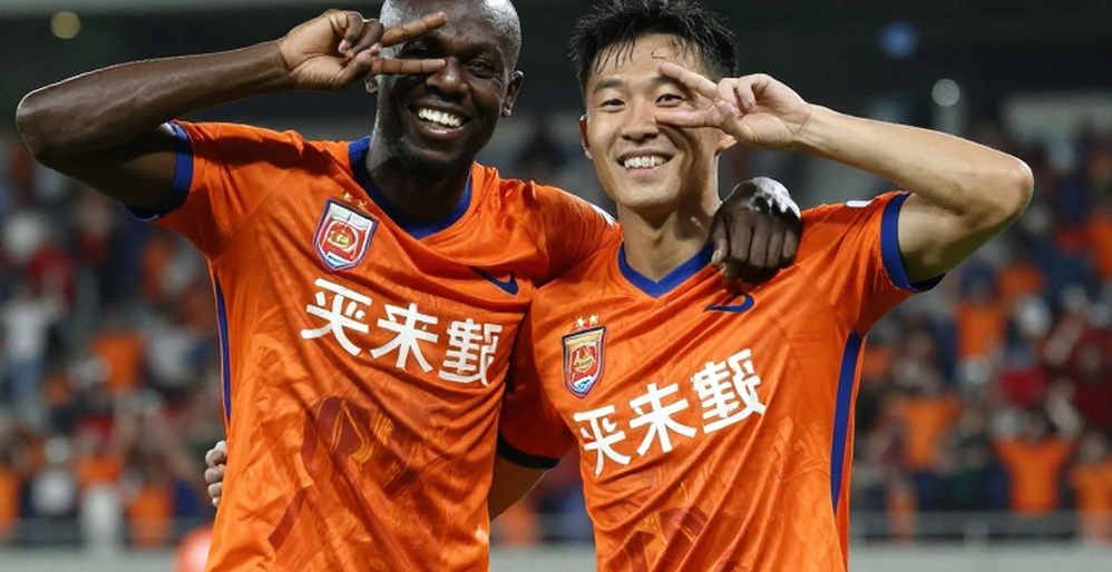 Nhịp của V.League: Những chiếc ghế trống và cuộc đối thoại chưa bắt đầu