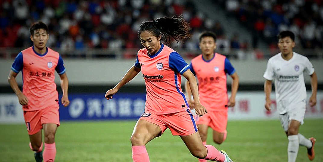 Chức vô địch ASEAN Cup và cú ngã lộ ra cấu trúc rỗng của bóng đá Việt Nam