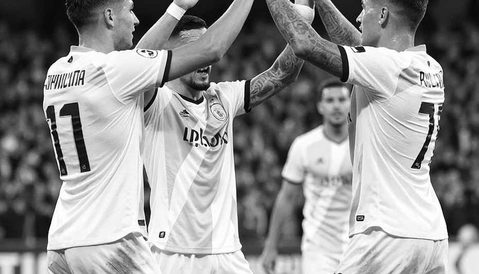 Manchester United và cuộc đào xới lòng đất Manchester City: Khi hai viên ngọc thô rời Etihad trong cùng một tuần Manchester United và cuộc đào xới lòng đất Manchester City: Khi hai viên ngọc thô rời Etihad trong cùng một tuần